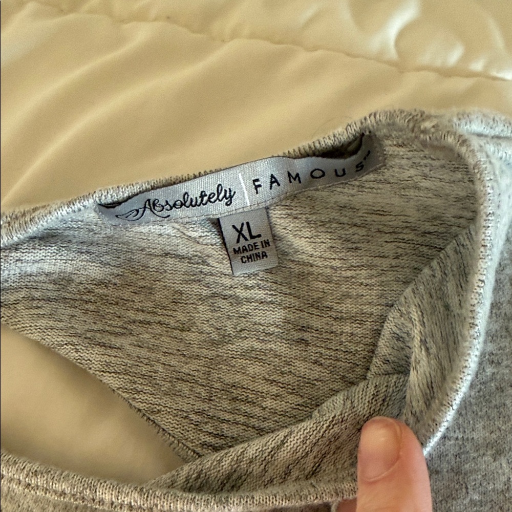 Absolutely Famous Heather Gray Ruched Long Sleeve Top - Picture 3 of 4